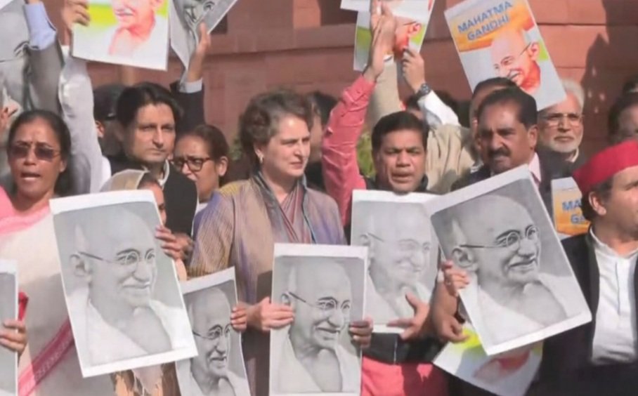 ମନରେଗା ଯୋଜନାର ନାମ ପରିବର୍ତ୍ତନ ନେଇ ପ୍ରବଳ ହଟ୍ଟଗୋଳ 