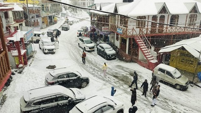 ଉତ୍ତରଭାରତରେ ମାଇନସ୍ ୧୯ ଡିଗ୍ରୀ, ବରଫ ପାଲଟିଲା ପାଇପ୍ ପାଣି