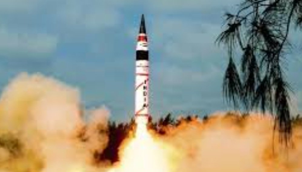 ଅଗ୍ନି-୩ ମଧ୍ୟବର୍ତ୍ତୀ-ଦୂରବର୍ତ୍ତୀ ବାଲିଷ୍ଟିକ୍ କ୍ଷେପଣାସ୍ତ୍ରର ସଫଳ ପରୀକ୍ଷଣ