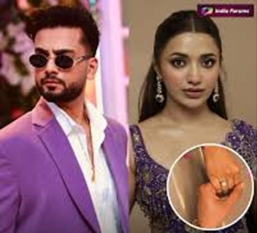 ଜିଆଙ୍କ ସହ ନିର୍ବନ୍ଧ କଲେ କି ଏଲଭିଶ, ଫଟୋ ଭାଇରାଲ