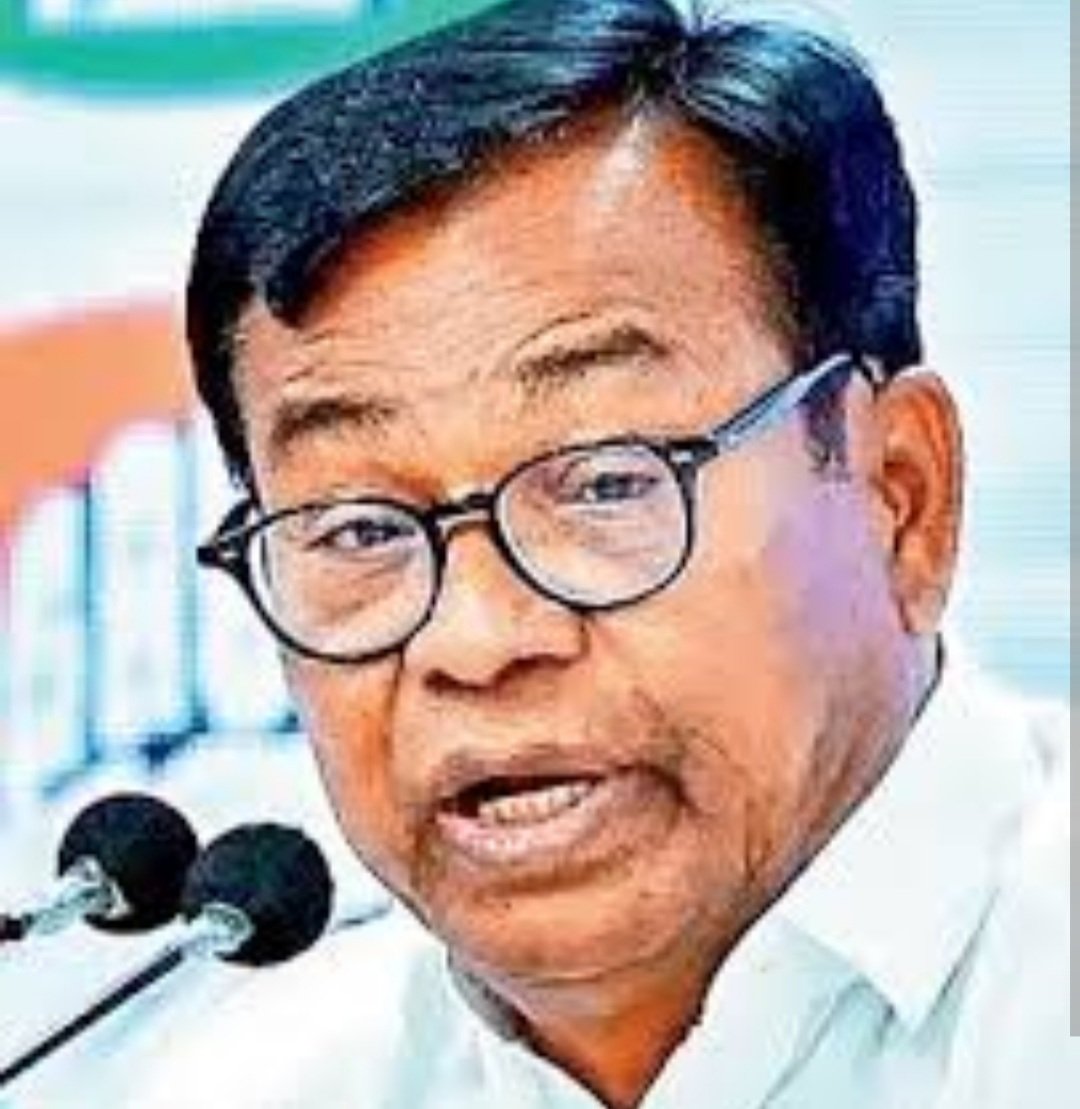 ଭକ୍ତଙ୍କ ସହ କଥା ହେଲେ ଦିଲ୍ଲୀପ ରାୟ