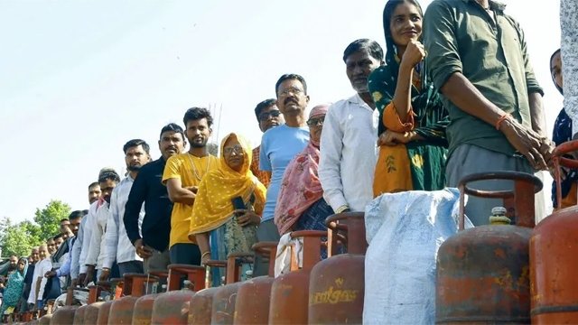 ଗ୍ୟାସ୍ ଆଣିବାକୁ ଯାଇଥିଲେ, ଚାଲିଗଲା ଜୀବନ