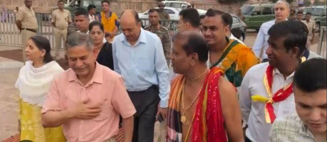 ମହାପ୍ରଭୁଙ୍କୁ ଦର୍ଶନ କଲେ ସ୍ଥଳସେନା ମୁଖ୍ୟ ଉପେନ୍ଦ୍ର ଦ୍ୱିବେଦୀ