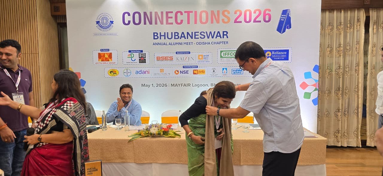 ଆଇଆଇଏମସି ଆଲୁମନାଇ ଆସୋସିଏସନ ଓଡ଼ିଶା ଚାପ୍ଟରର ବାର୍ଷିକ ସମ୍ମିଳନୀ ଅନୁଷ୍ଠିତ: ‘ପ୍ୟାଡ୍ ଉମ୍ୟାନ୍’ ଅଙ୍କିତା ସାହୁଙ୍କୁ ସମ୍ମାନିତ କରାଗଲା