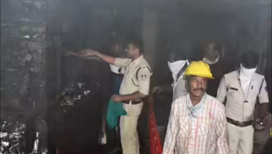 ଆପାର୍ଟମେଣ୍ଟ ଅଗ୍ନିକାଣ୍ଡ ଘଟଣାରେ ୩କୁ ବୃଦ୍ଧି ପାଇଲା ମୃତ୍ୟୁ ସଂଖ୍ୟା 
