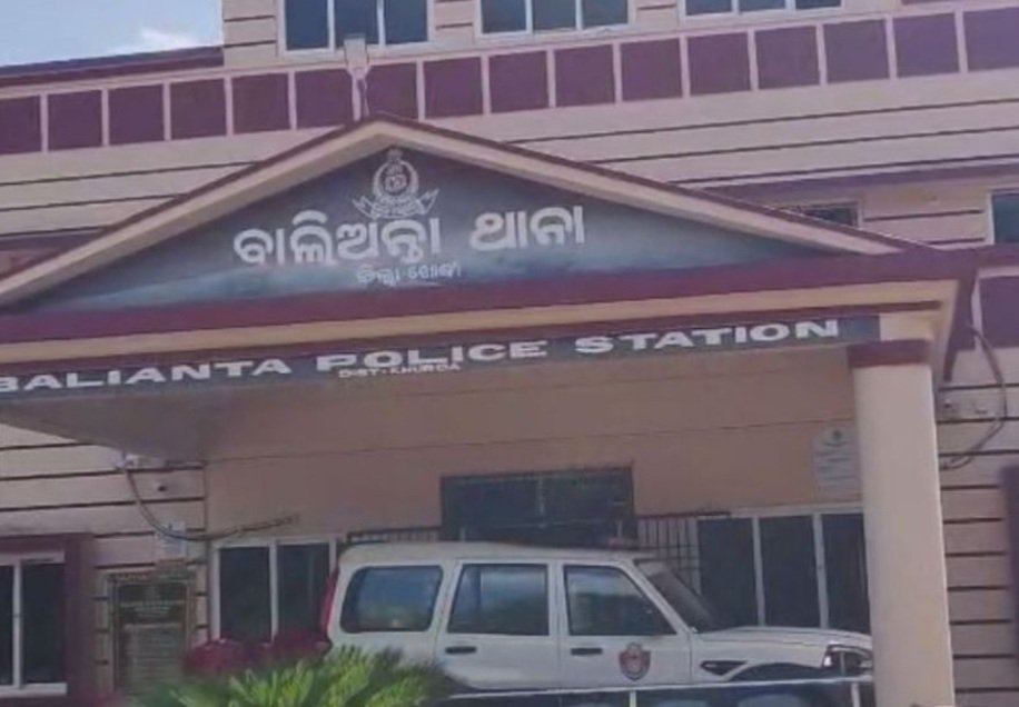  ବାଲିଅନ୍ତା ସୌମ୍ୟ ହତ୍ୟା ଘଟଣା:  ସ୍ଥାନୀୟ ଲୋକେ ପିଟି ପିଟି ମାରି ନାହାଁନ୍ତି: ପୀଡିତା