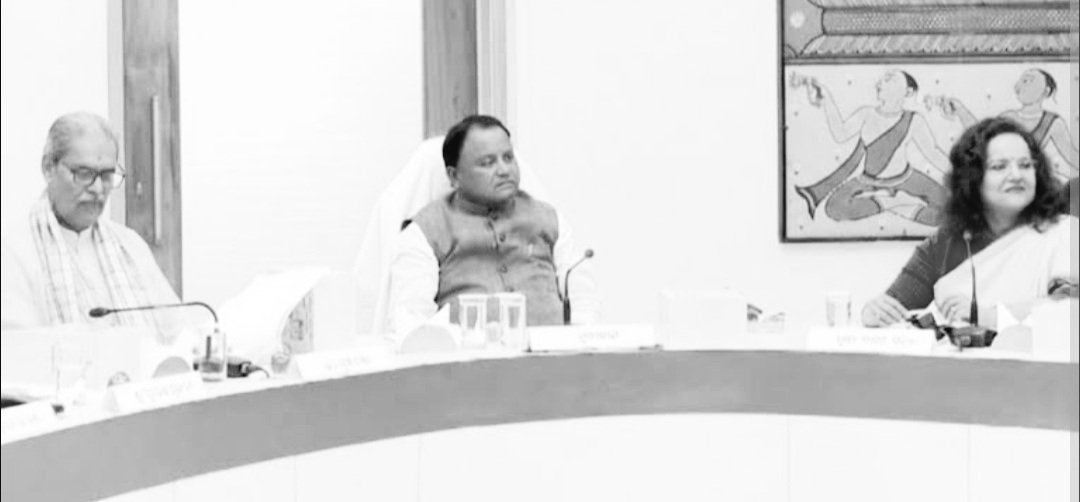 ତୈଳ ସଙ୍କଟ ଆଶଙ୍କା ସୃଷ୍ଟି: ପ୍ରଶାସନକୁ ୮-ସୂତ୍ରୀ ନିର୍ଦ୍ଦେଶାବଳୀ ଦେଲେ ମୁଖ୍ୟମନ୍ତ୍ରୀ 