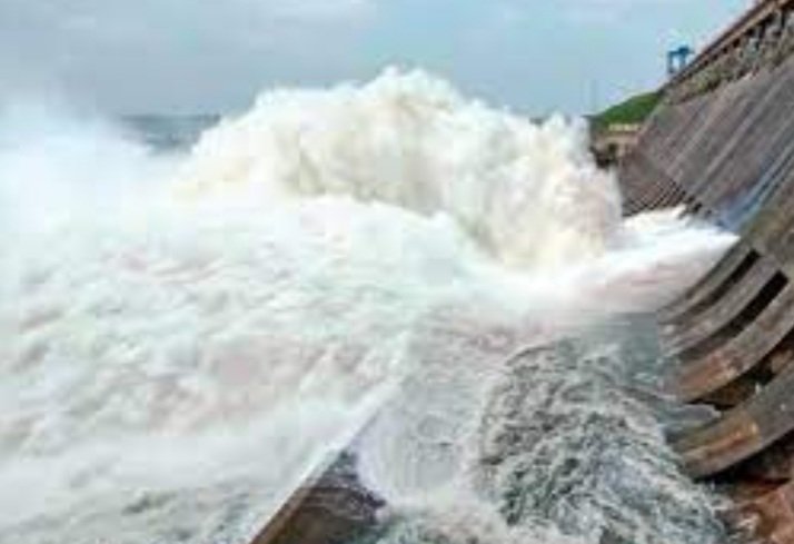ହୀରାକୁଦର ୬ଟି ଗେଟ ବନ୍ଦ