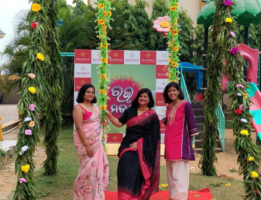 ଖିମଜୀ ଜୁଏଲର୍ସ ପକ୍ଷରୁ ମହା ଆଡ଼ମ୍ବରରେ ସହ ସାରା ଓଡ଼ିଶାରେ “ରଜ ମଉଜ’ ପାଳନ
