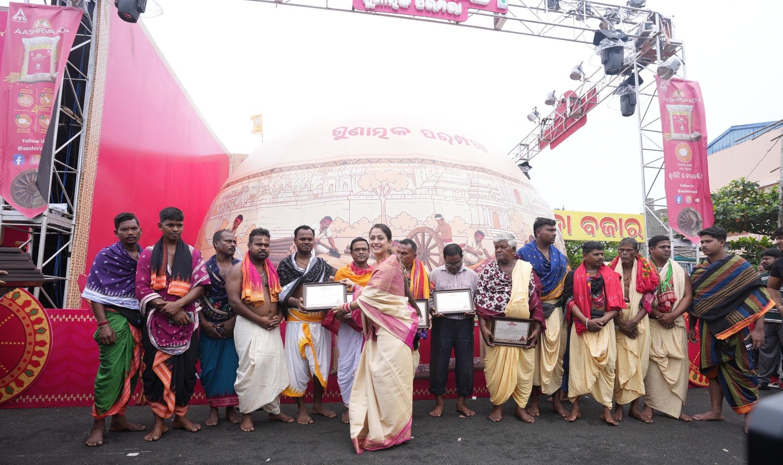 ‘ଆଶୀର୍ବାଦ’ ବିଶ୍ୱକର୍ମା ମହାରଣାମାନଙ୍କୁ ଗୁଣାତ୍ମକ ପରମ୍ପରା ଅଭିଯାନ ଜରିଆରେ ...