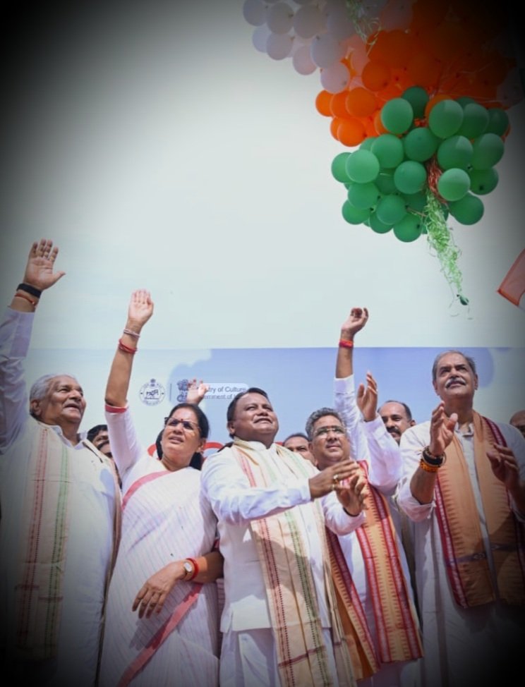  ‘ଘରେ ଘରେ ତ୍ରିରଙ୍ଗା’ ଅଭିଯାନ: ମୁଖ୍ୟମନ୍ତ୍ରୀ କଲେ ଐତିହାସିକ ଶୁଭାରମ୍ଭ  
