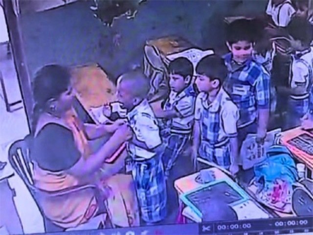 ହୋମ୍ ୱାର୍କ ପ୍ରେସର: ଭୟରେ ହୃଦ୍‌ଘାତ, ଶିଶୁର ଜୀବନ ଚାଲିଗଲା  