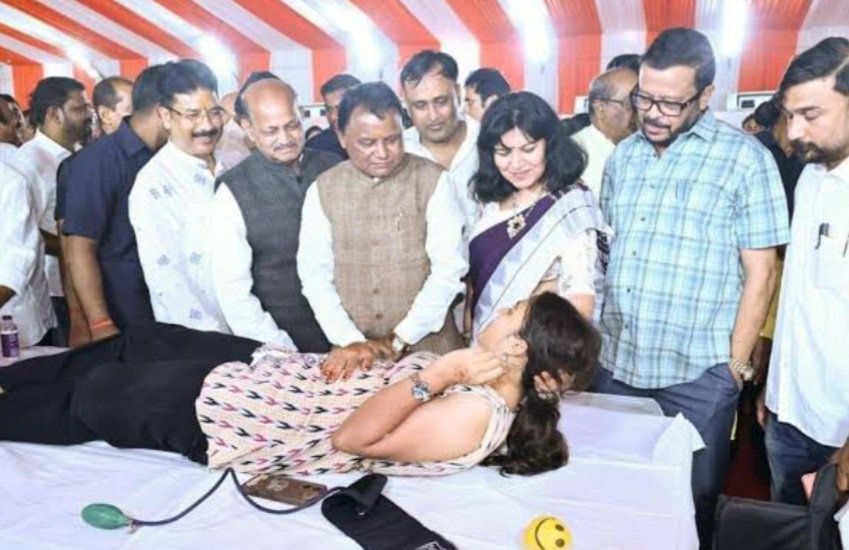 ମୋଦୀଙ୍କ ଜନ୍ମଦିନରେ ମୁଖ୍ୟମନ୍ତ୍ରୀ ଉଦ୍‌ଘାଟନ କଲେ ରକ୍ତଦାନ ଶିବିର 