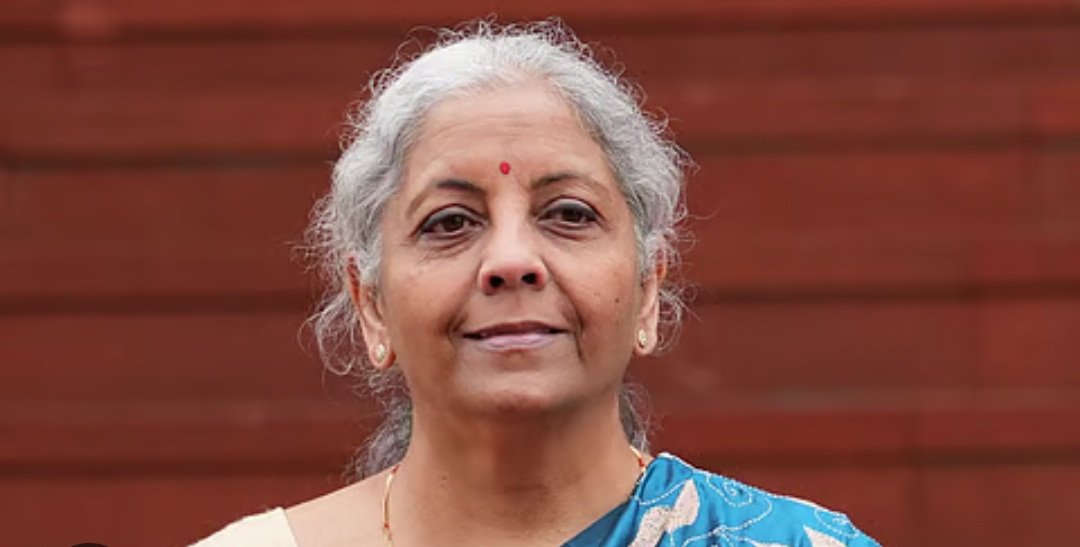 ଭାରତ ଅଚାନକ ରୁଷରୁ ଅଶୋଧିତ ତୈଳ କ୍ରୟ ବନ୍ଦ କରିପାରିବ ନାହିଁ: ଅର୍ଥମନ୍ତ୍ରୀ