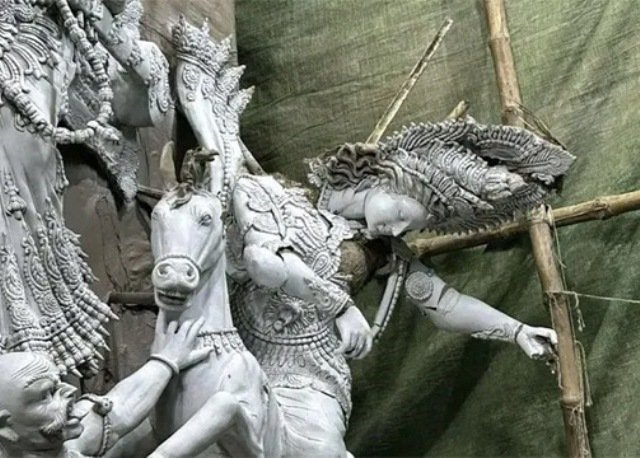 ବାଂଲାଦେଶରେ ଦୁର୍ଗାପୂଜା ପୂର୍ବରୁ ମା’ ଦୁର୍ଗାଙ୍କ ପ୍ରତିମା ଭାଙ୍ଗିଦେଲେ