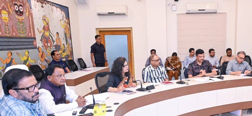 ବାତ୍ୟା ‘ଅର୍ଣ୍ଣବ’: ମୁକାବିଲା ପାଇଁ ୨ ଉପମୁଖ୍ୟମନ୍ତ୍ରୀଙ୍କ ସମେତ ଏହି ମନ୍ତ୍ରୀଙ୍କୁ ମିଳିଲା ଜିଲା ଦାୟିତ୍ୱ