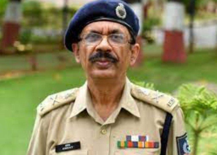 ମୁଖ୍ୟମନ୍ତ୍ରୀ ମେଡାଲ ମନୋନୀତ ୬୪ ପୁଲିସ ଅଧିକାରୀଙ୍କୁ ଡିଜିପିଙ୍କ ଶୁଭେଚ୍ଛା