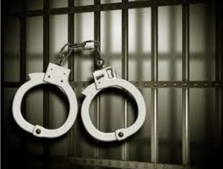 ପୋଲିସ ହାତରେ ଫେସବୁକ ଫେକ୍‌ ସୁନ୍ଦରୀ, ଫସାଉଥିଲେ ପରେ ଟଙ୍କା ନେଇ ଛୁ ମାରୁଥିଲେ