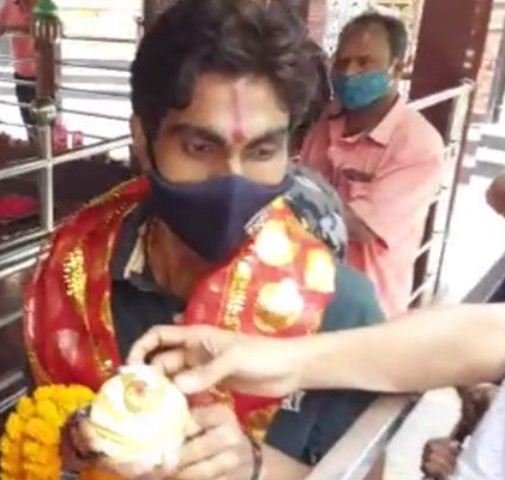 ଘଟଗାଁରେ ସ୍ୱର୍ଣ୍ଣ ପଦକ ବିଜେତା ପ୍ରମୋଦ : ସଫଳତା ପାଇଁ ମା’ ତାରିଣୀଙ୍କ ପାଖରେ ଜଳୁଥିଲା ଅଖଣ୍ଡ ଦୀପ