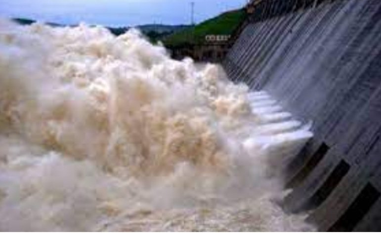 ଖୋଲିଲା ହୀରାକୁଦର ଆଉ ୬ଟି ଗେଟ୍