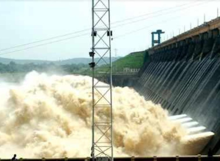 ଫୁଲି ଉଠୁଛି ମହାନଦୀ,  ୭ ଉପକୂଳ ଜିଲ୍ଲାରେ ଆଲର୍ଟ ଜାରି