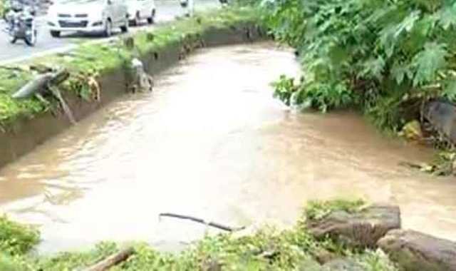 ମୁକୁଳା ଡ୍ରେନରେ ଭାସିଗଲେ ଛାତ୍ର