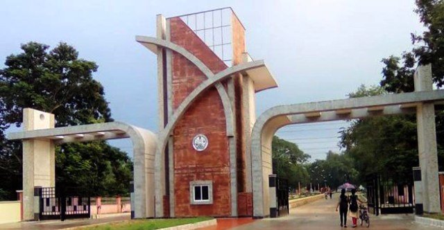 ଠିକା କର୍ମଚାରୀଙ୍କ ଆତ୍ମାହୁତି ଉଦ୍ୟମ