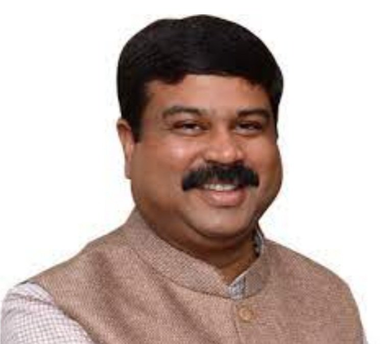 ରେଳମନ୍ତ୍ରୀଙ୍କୁ ଧର୍ମେନ୍ଦ୍ରଙ୍କ ଚିଠି, କାହିଁକି ଜାଣନ୍ତୁ ?