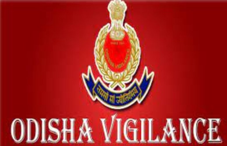 ଦୁଇ ପଲ୍ୟୁସନ ଅଧିକାରୀ ଭିଜିଲାନ୍ସ ଜାଲରେ