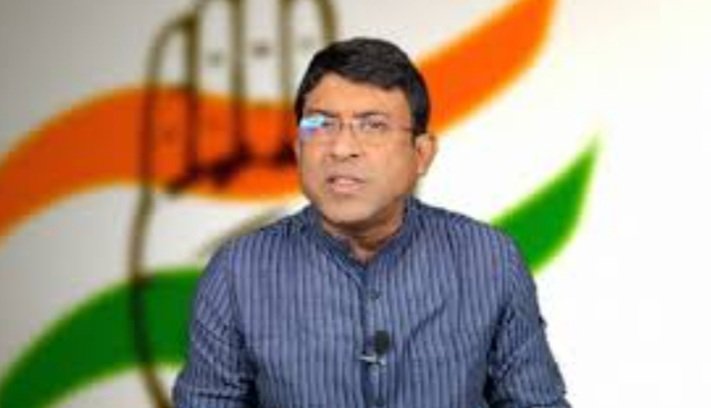 ଦିବ୍ୟଶଙ୍କରଙ୍କୁ ପାଖରେ ବସାଇଲେନି ମୁଖ୍ୟମନ୍ତ୍ରୀ, କାରଣ କହିଲେ ସତ୍ୟପ୍ରକାଶ