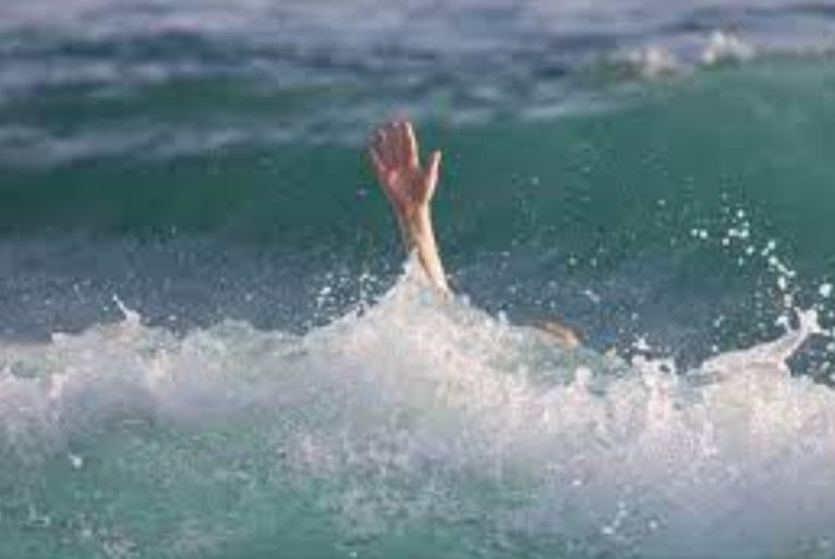 ବିନ୍ଦୁ ସାଗରକୁ ଡେଇଁ ଛାତ୍ରଙ୍କ ଆତ୍ମହତ୍ୟା