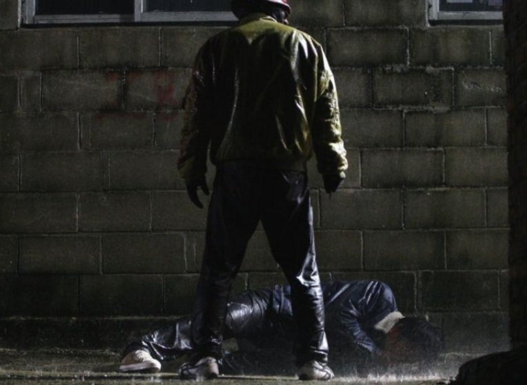 ମହିଳାଙ୍କୁ ଅଶ୍ଳୀଳ ଇଙ୍ଗିତ ଅଭିଯୋଗ, ଯୁବକଙ୍କୁ ଠେଙ୍ଗାରେ ପିଟି ପଟି ହତ୍ୟା କଲେ ଗୋଟିଏ ପରିବାରର ୬ ସଦସ୍ୟ  