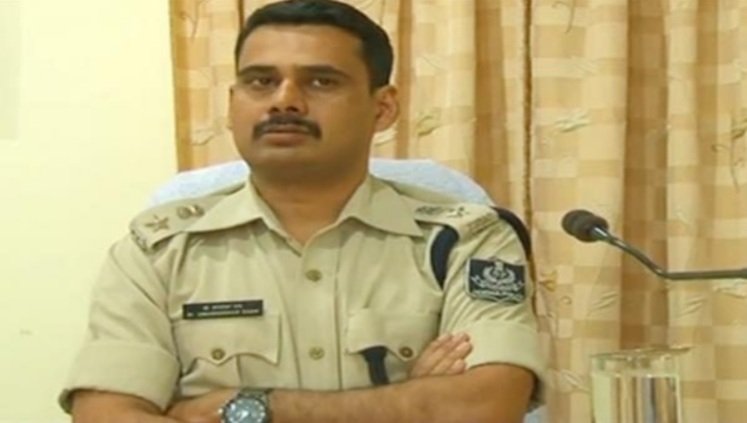 ପୁଲିସ ଗାଡ଼ି ଜାଳିବାକୁ ଉଦ୍ୟମ କରିଥିଲେ କଂଗ୍ରେସ କର୍ମୀ: ଡିସିପି