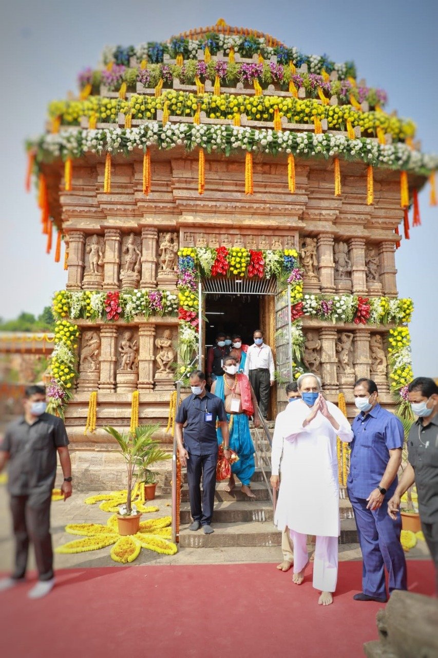 ତାରାତାରିଣୀଙ୍କ ଦର୍ଶନ କଲେ ମୁଖ୍ୟମନ୍ତ୍ରୀ