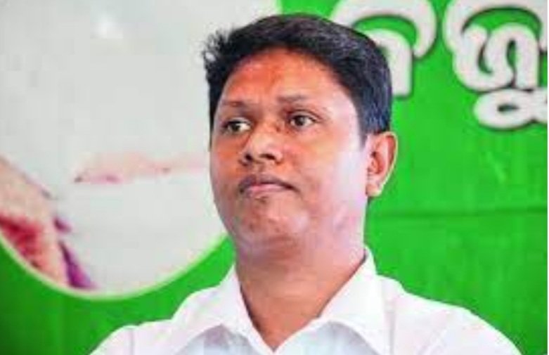 ଧର୍ମେନ୍ଦ୍ରଙ୍କୁ ଏଭଳି ଜବାବ ଦେଲେ ପ୍ରଣବ