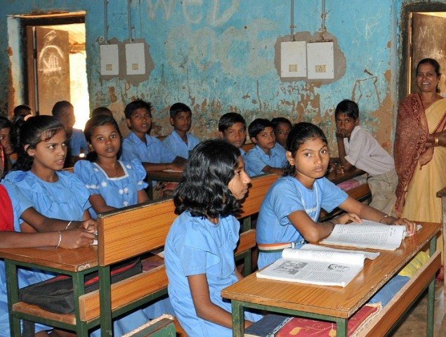 ୩ରୁ ଖୋଲିବ ପ୍ରାଥମିକ ସ୍କୁଲ, ଛାତ୍ରଛାତ୍ରୀଙ୍କ ମଧ୍ୟରେ ରହିବ ୬ ଫୁଟ୍ ଦୂରତା
